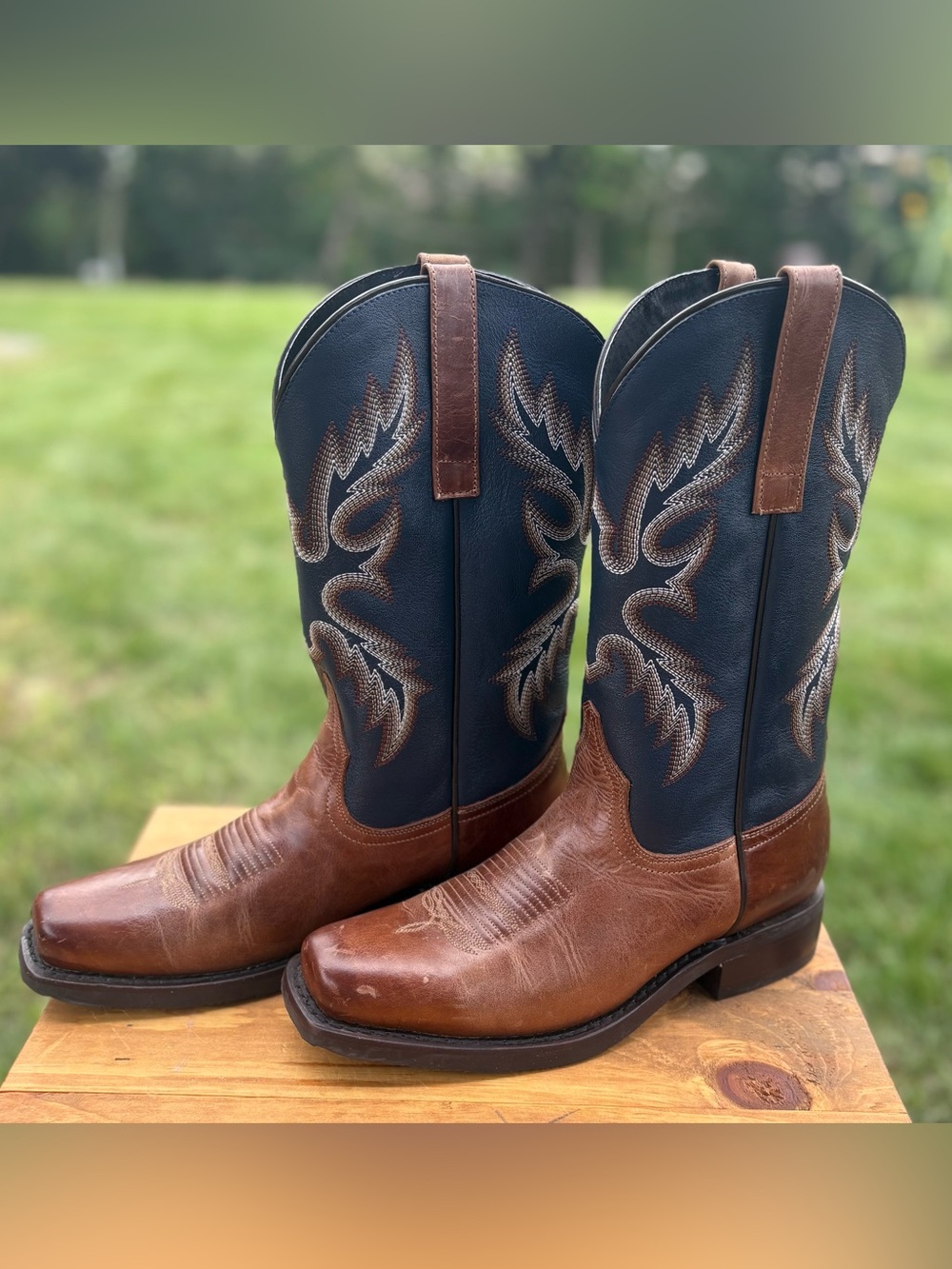 Masterson Two-Tone Brown & Navy Western Cowboy Boots - Women’s size (unisex)